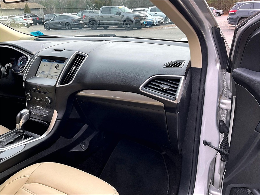 2017 Ford Edge SEL - Photo 13
