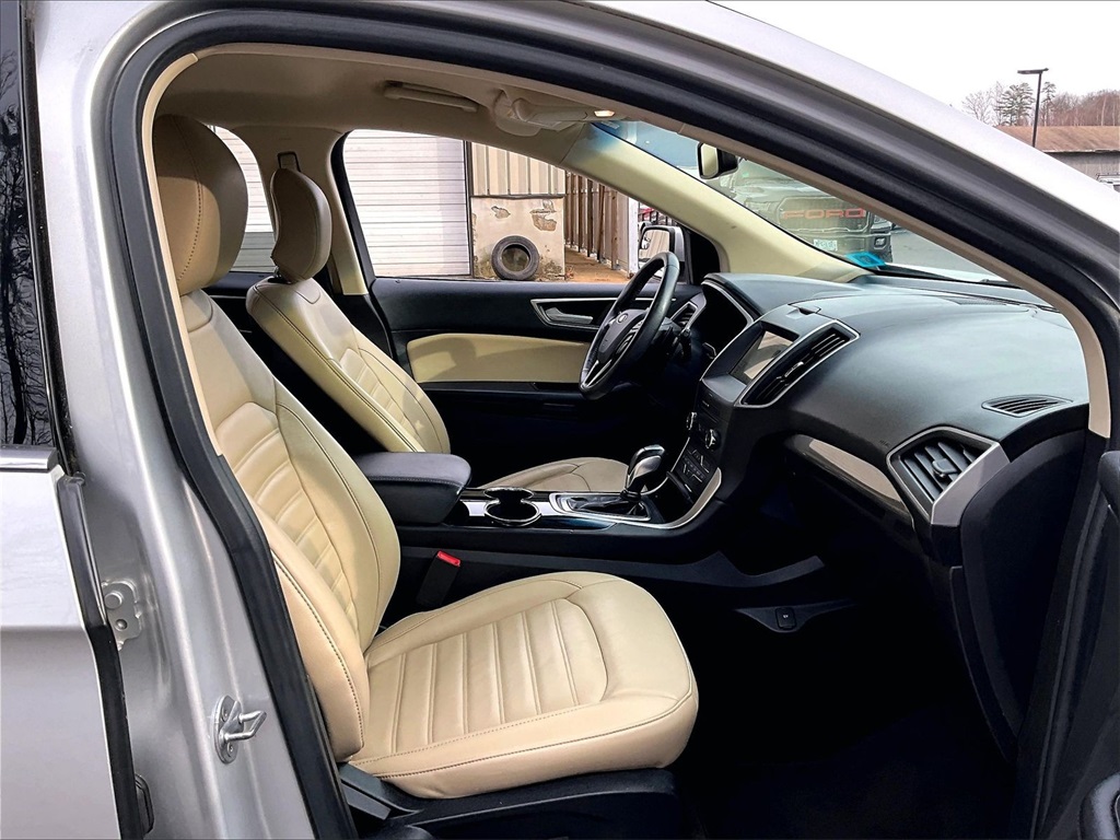 2017 Ford Edge SEL - Photo 14