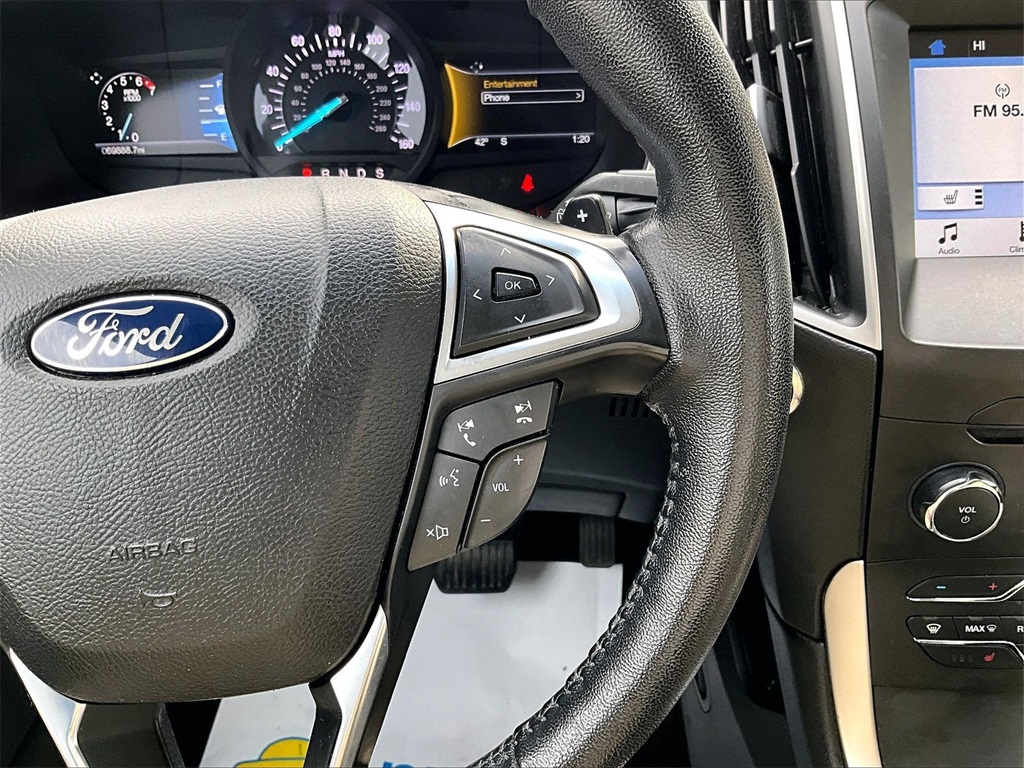 2017 Ford Edge SEL - Photo 24