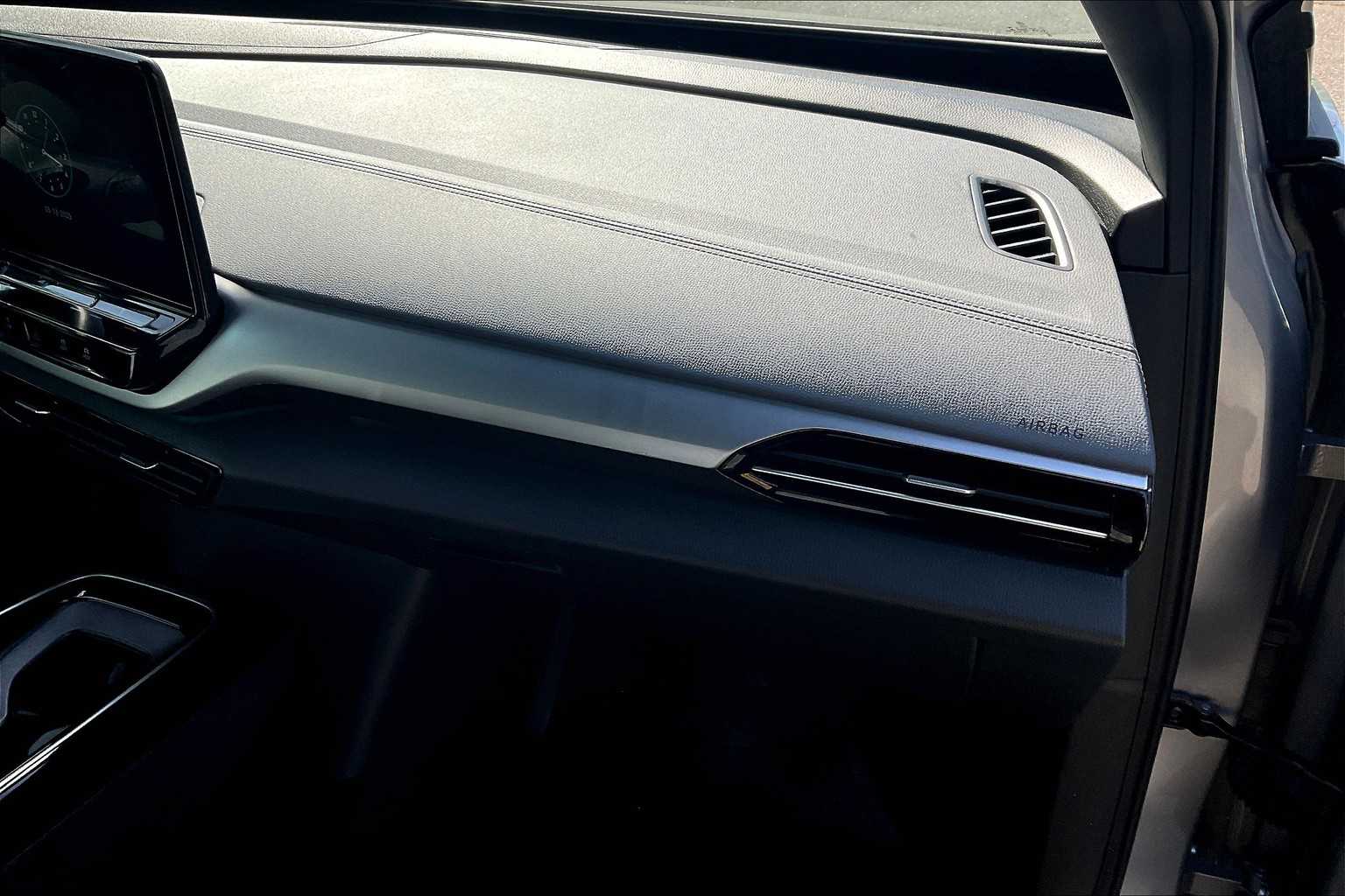 2023 Volkswagen ID.4 Pro - Photo 13