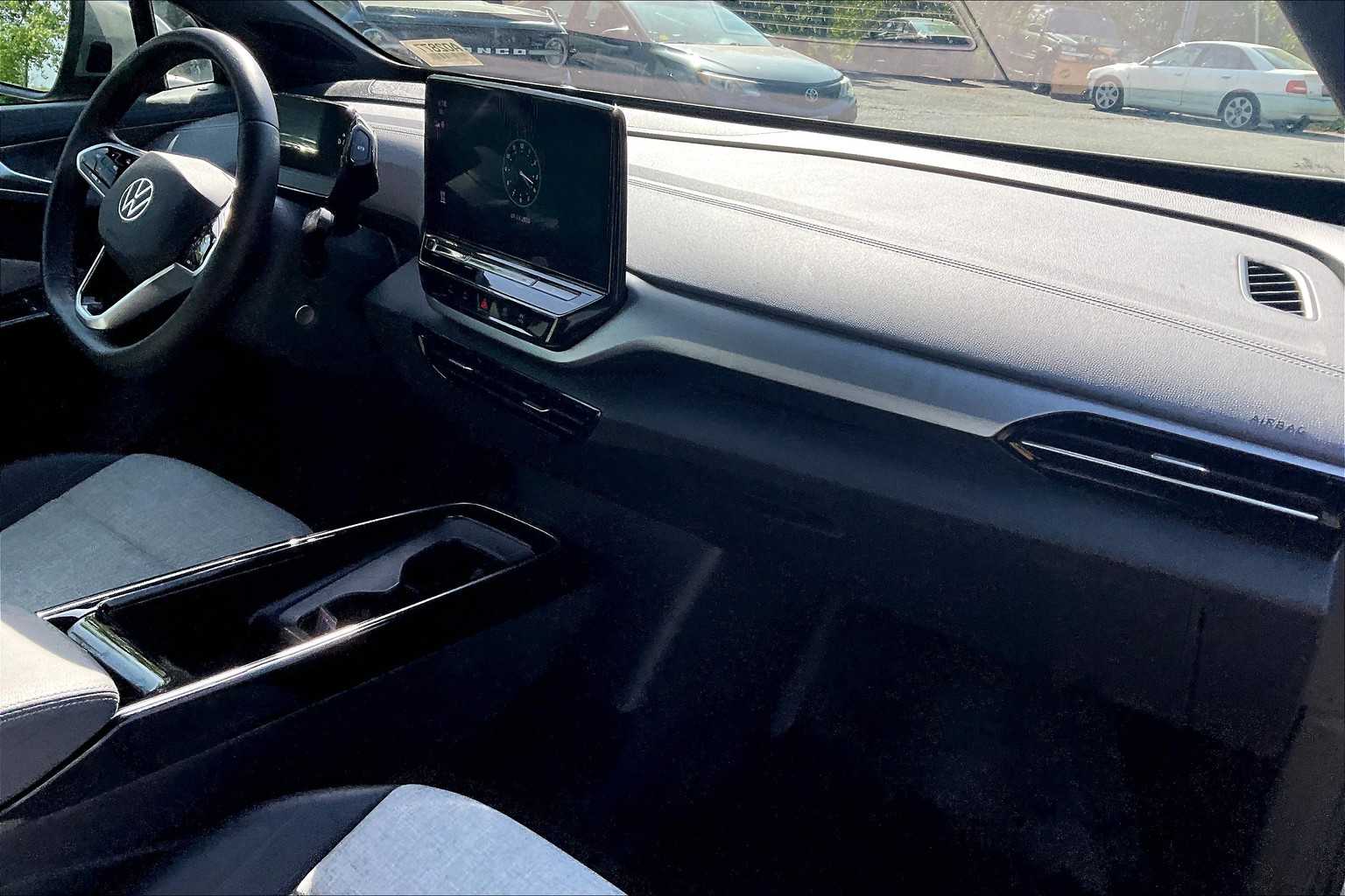 2023 Volkswagen ID.4 Pro - Photo 14