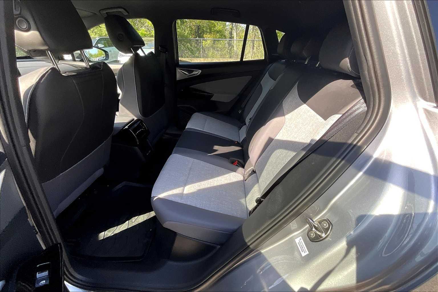 2023 Volkswagen ID.4 Pro - Photo 15