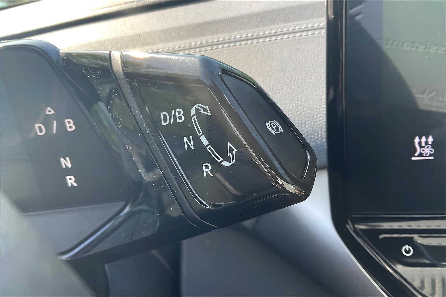 2023 Volkswagen ID.4 Pro - Photo 20