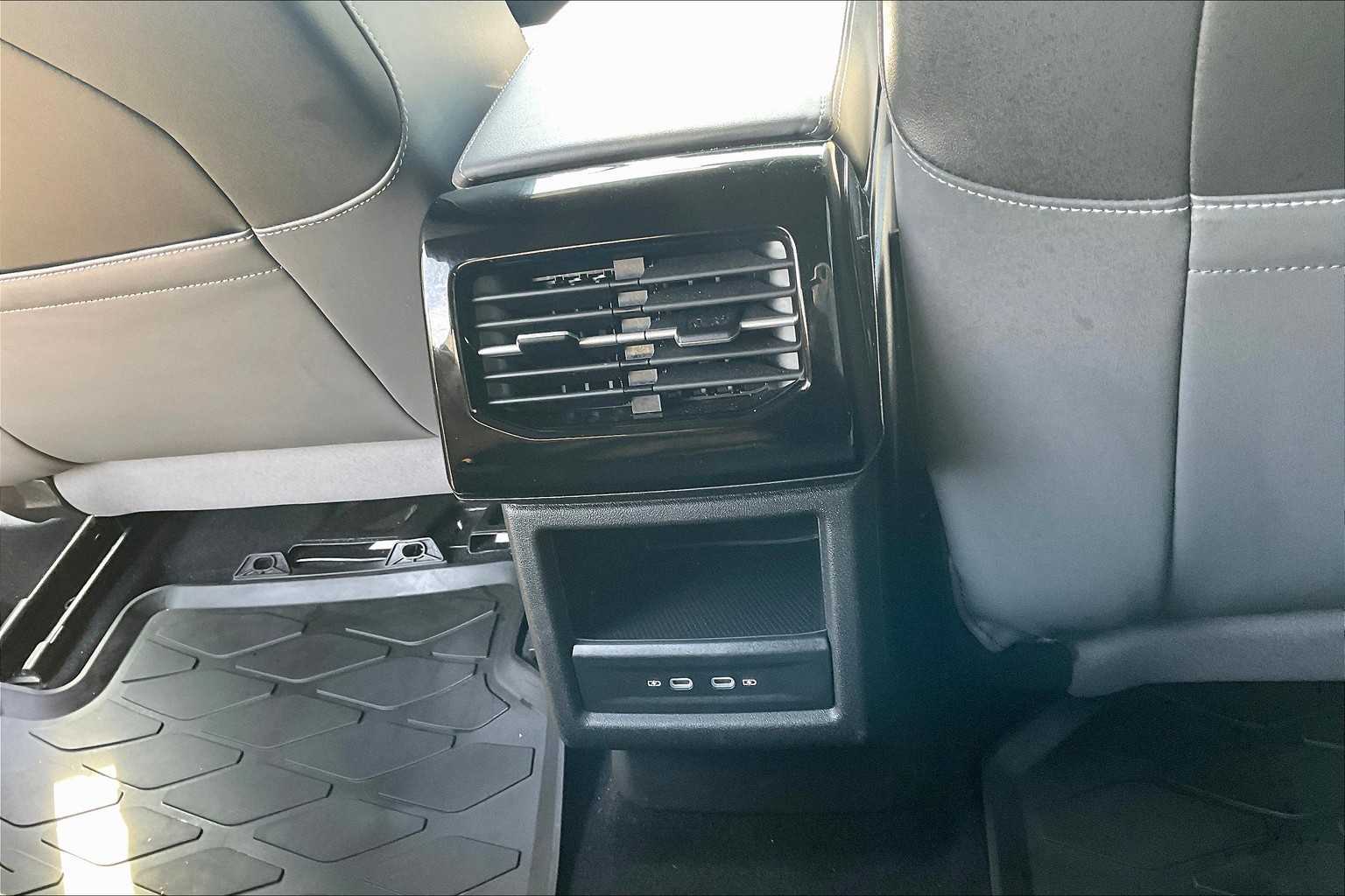 2023 Volkswagen ID.4 Pro - Photo 27