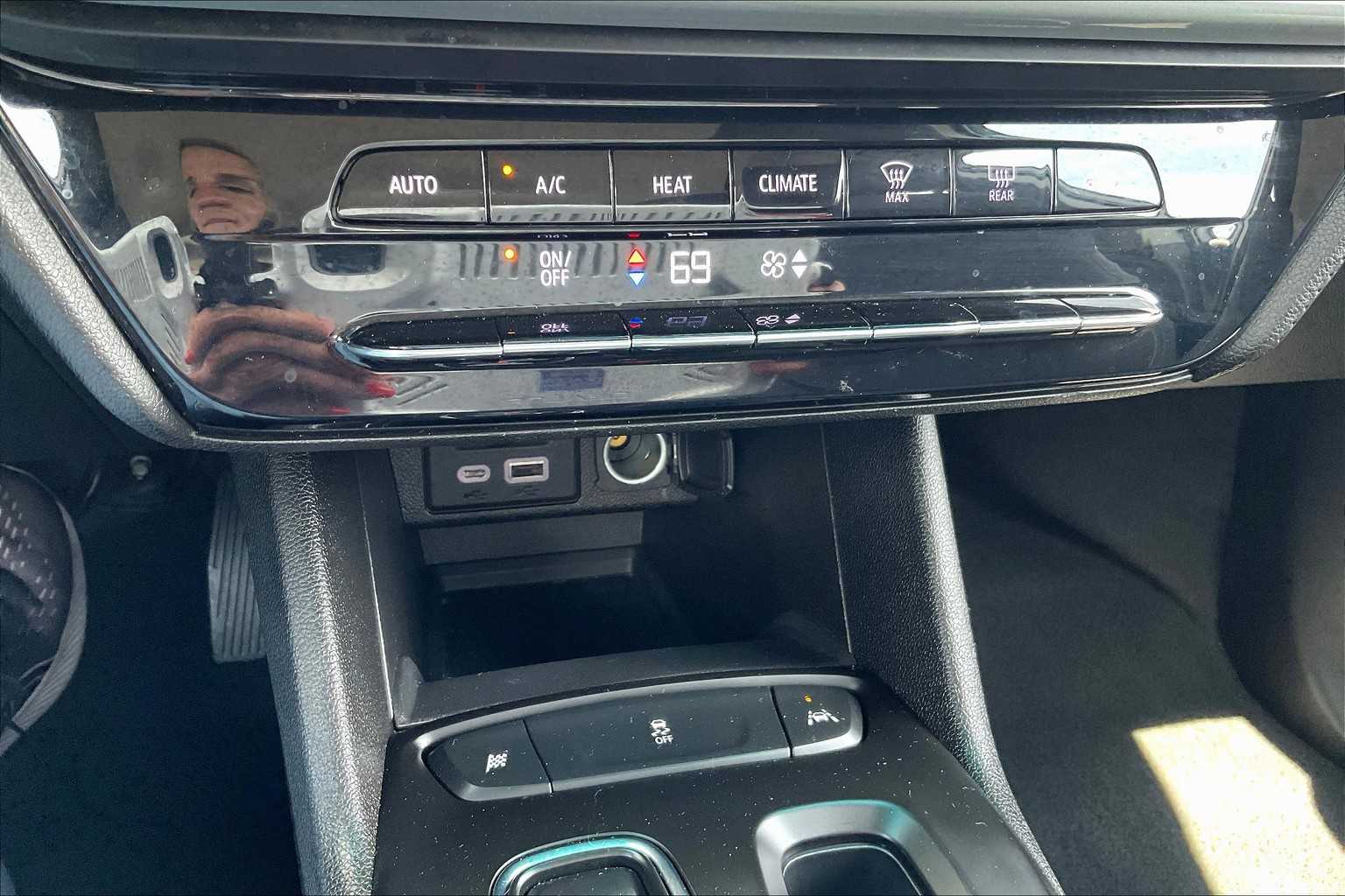 2023 Chevrolet Bolt EV 1LT - Photo 25