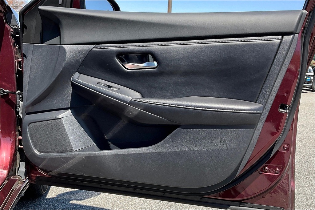 2022 Nissan Sentra SV - Photo 11