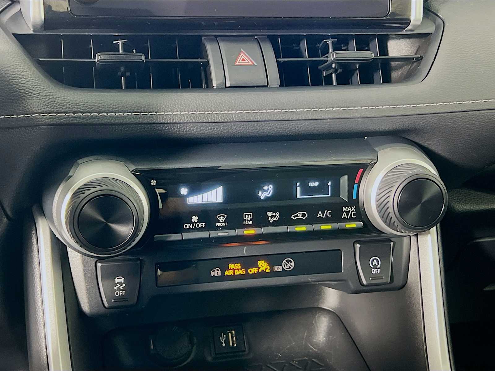 2023 Toyota RAV4 LE - Photo 15