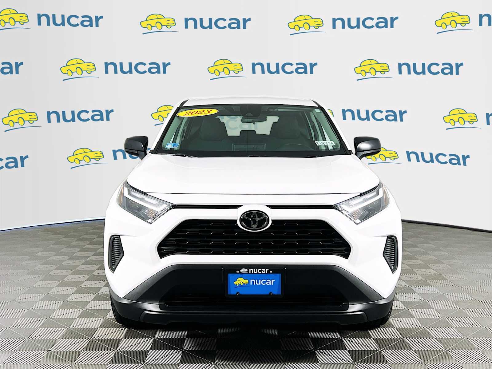 2023 Toyota RAV4 LE - Photo 2