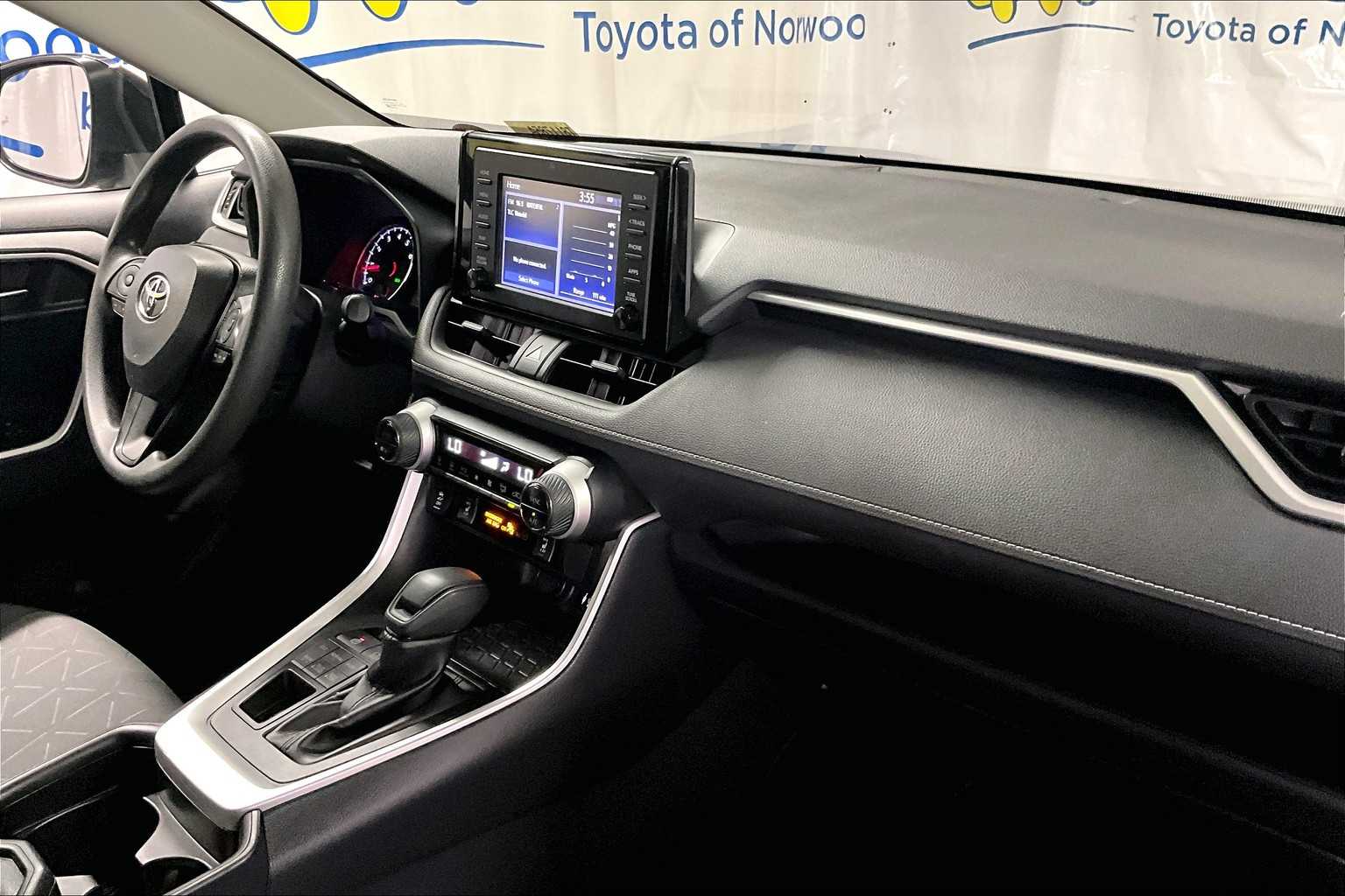 2019 Toyota RAV4 XLE - Photo 14