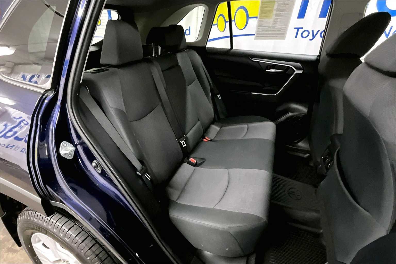 2019 Toyota RAV4 XLE - Photo 16