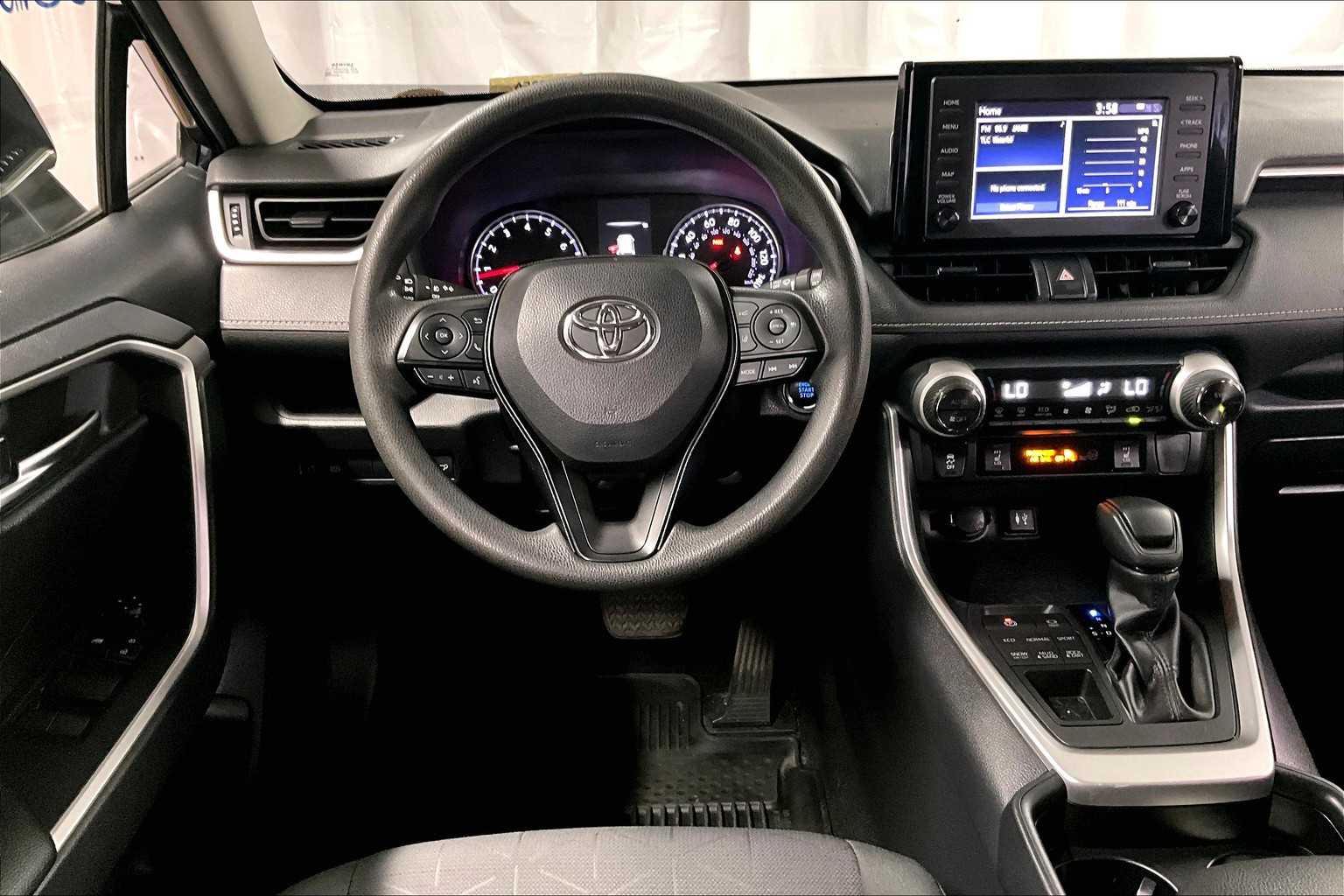 2019 Toyota RAV4 XLE - Photo 17