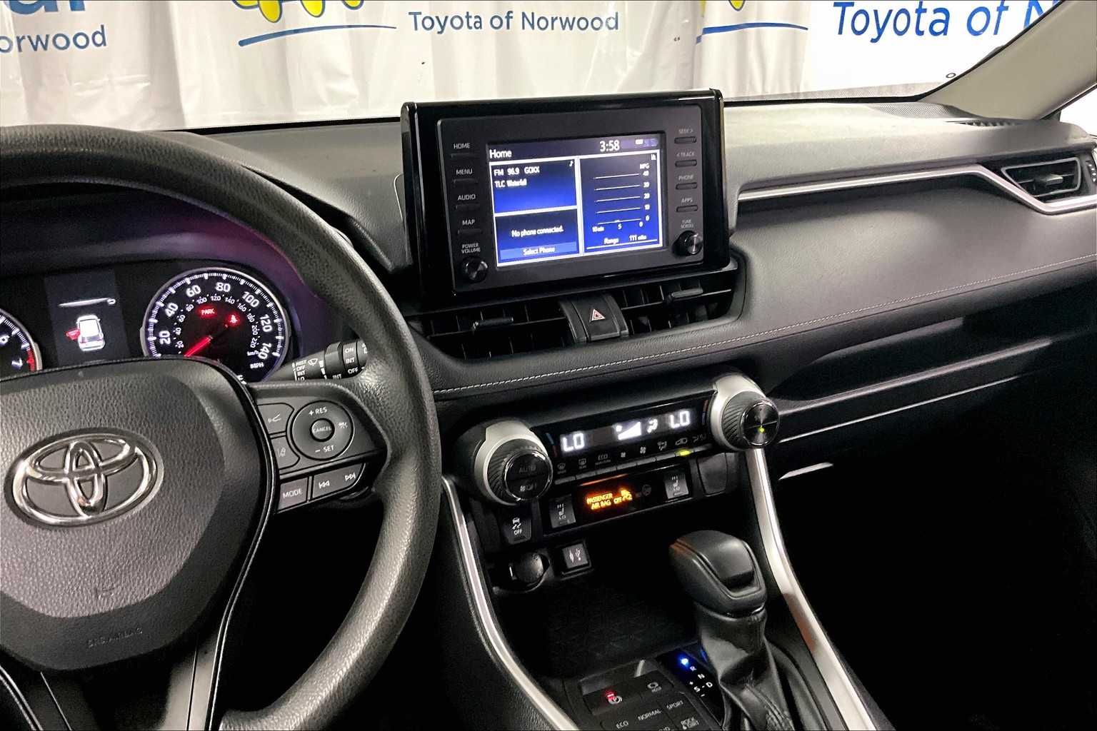 2019 Toyota RAV4 XLE - Photo 18