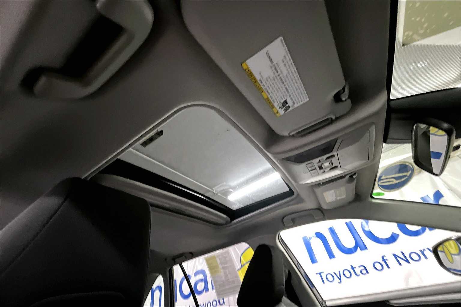 2019 Toyota RAV4 XLE - Photo 22