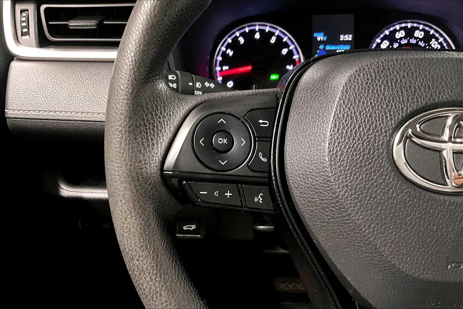2019 Toyota RAV4 XLE - Photo 23