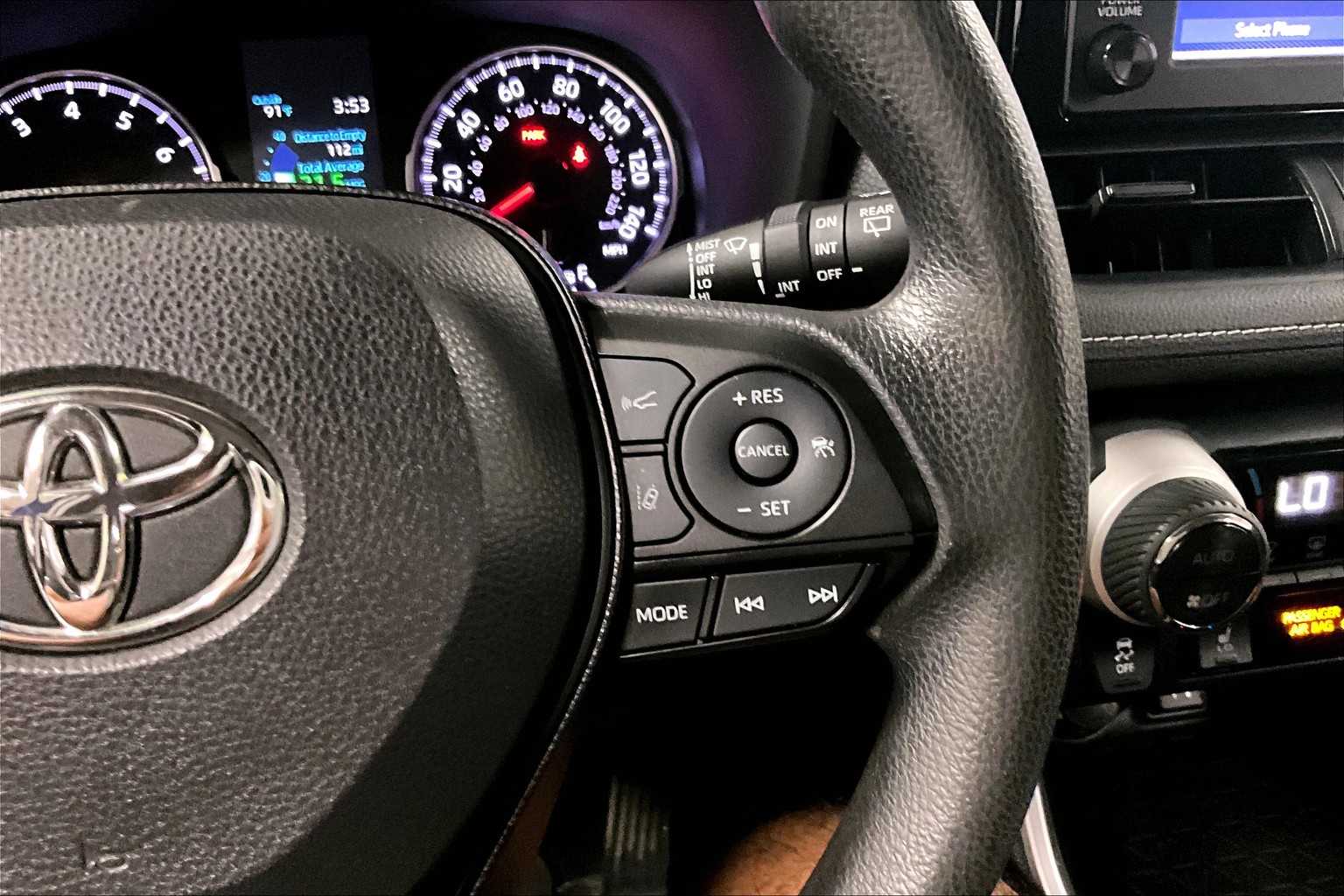 2019 Toyota RAV4 XLE - Photo 24
