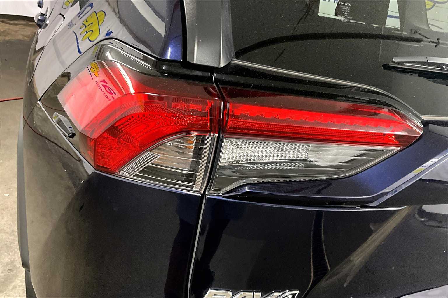 2019 Toyota RAV4 XLE - Photo 34