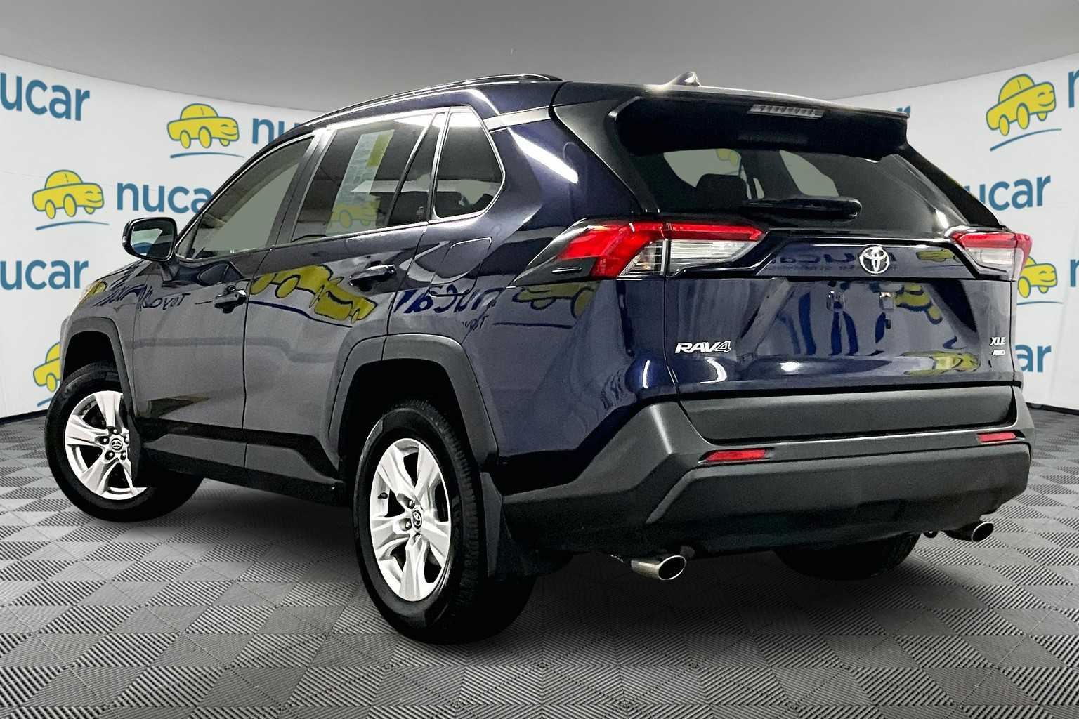2019 Toyota RAV4 XLE - Photo 4