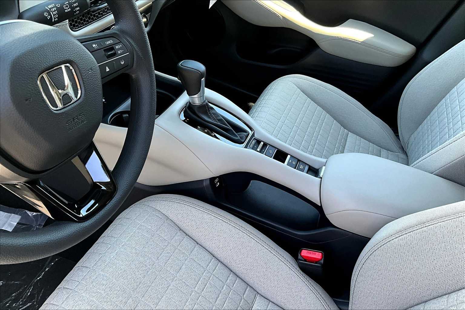 2026 Honda HR-V LX - Photo 14