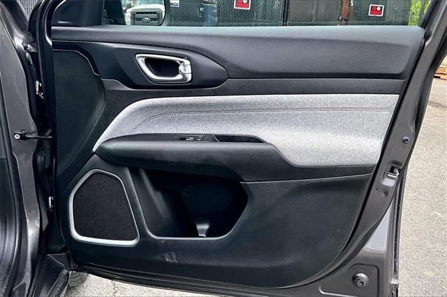 2022 Jeep Compass Latitude Lux - Photo 19