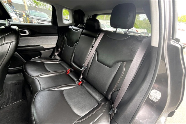 2022 Jeep Compass Latitude Lux - Photo 21