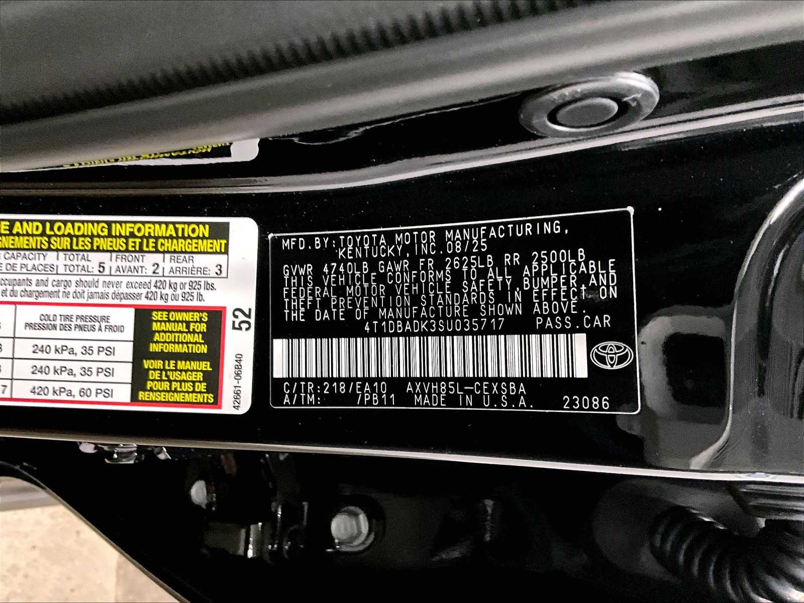 2025 Toyota Camry SE - Photo 17