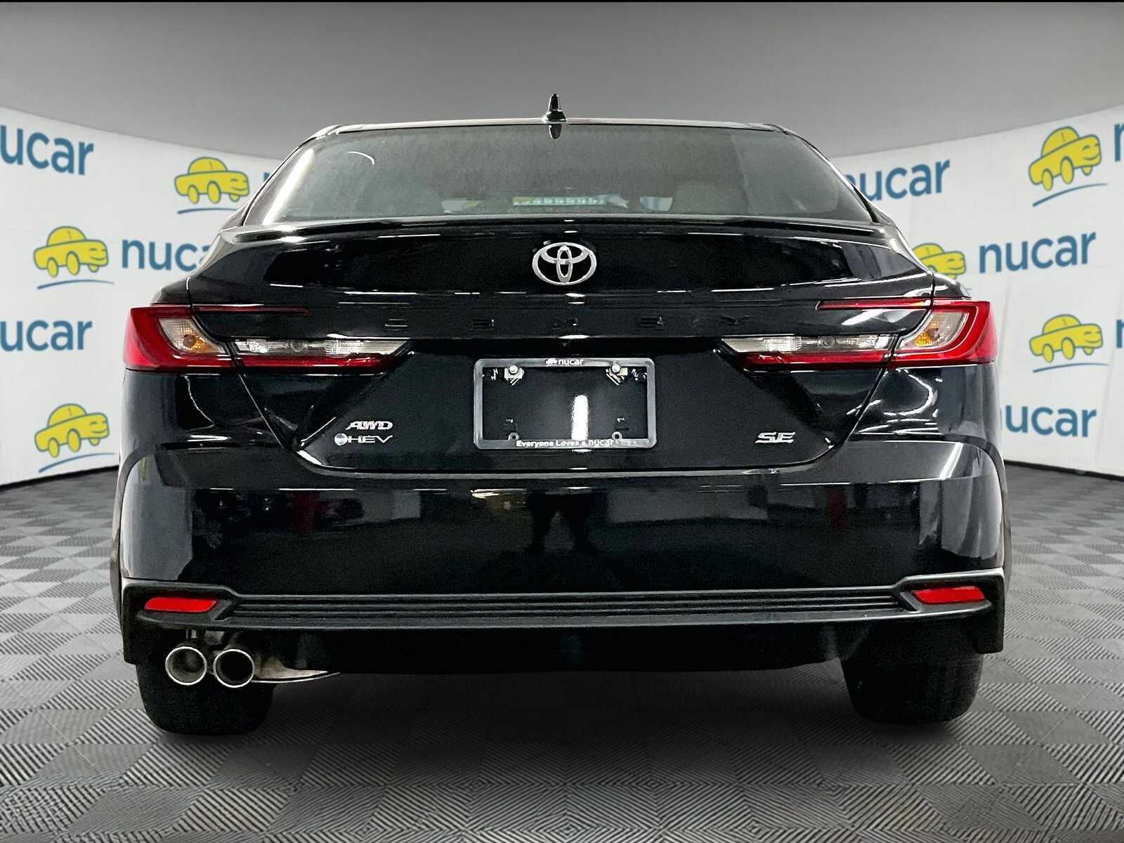 2025 Toyota Camry SE - Photo 6