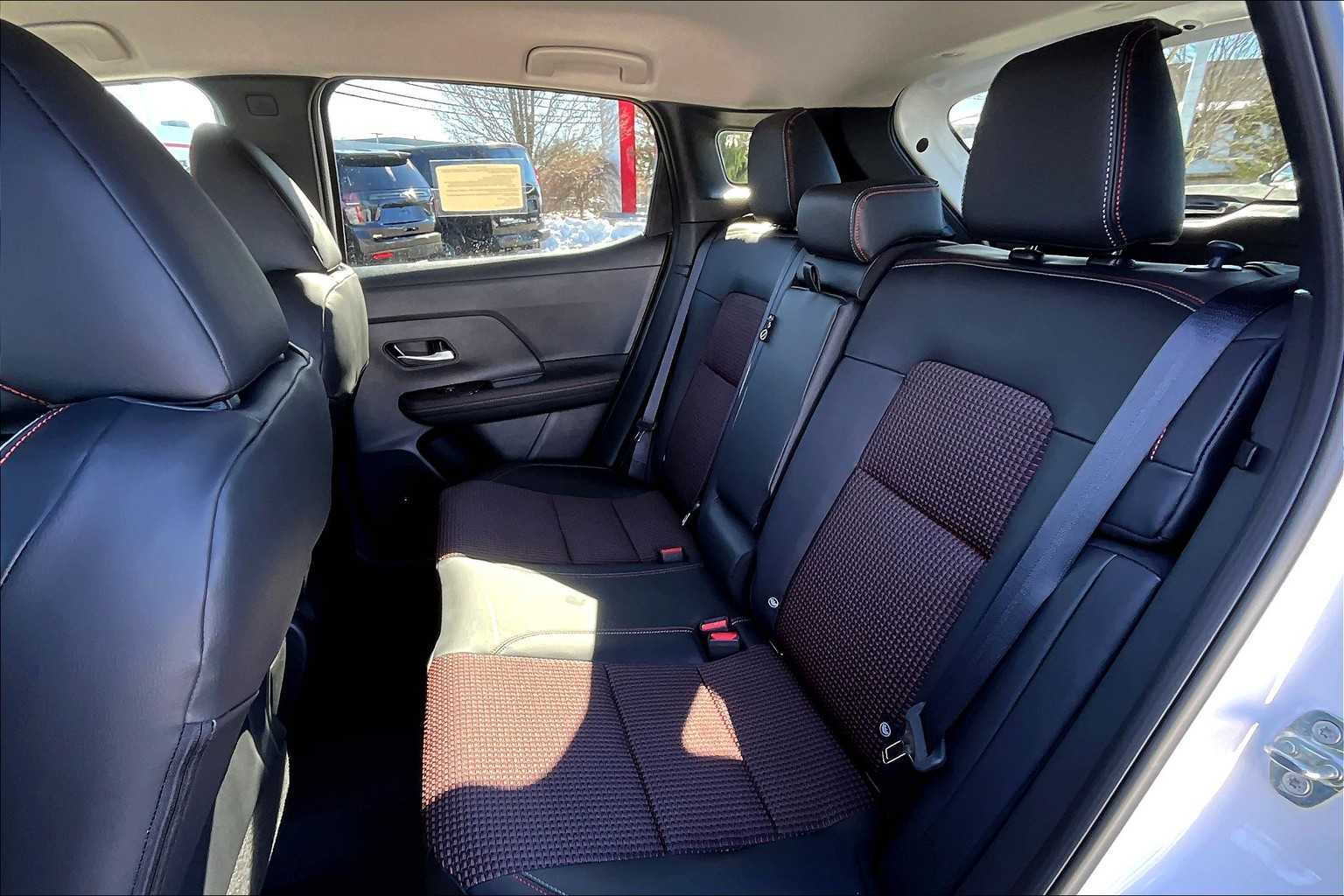 2025 Nissan Kicks SR - Photo 15