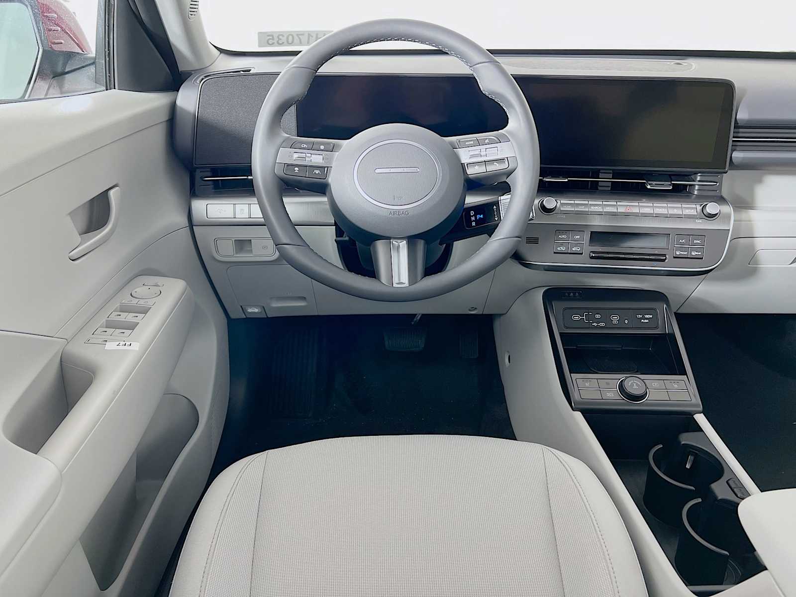 2025 Hyundai Kona SEL Convenience - Photo 16