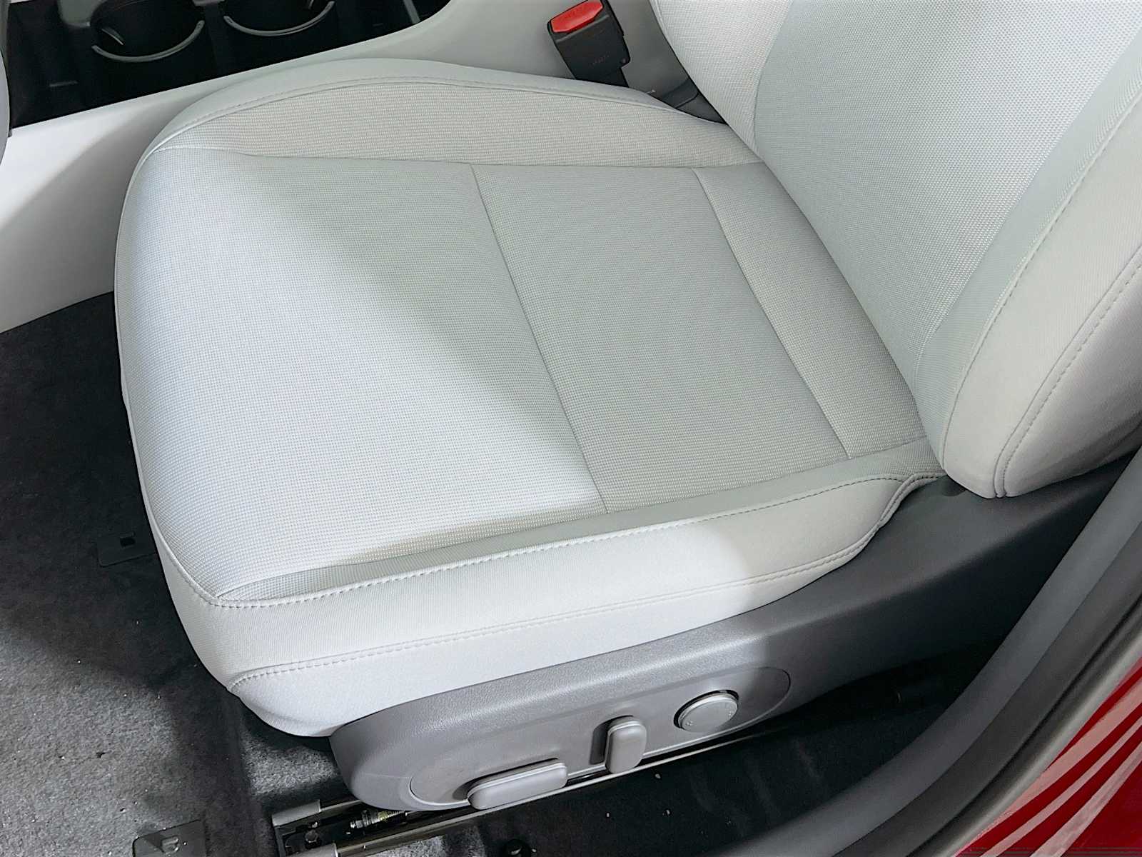 2025 Hyundai Kona SEL Convenience - Photo 18