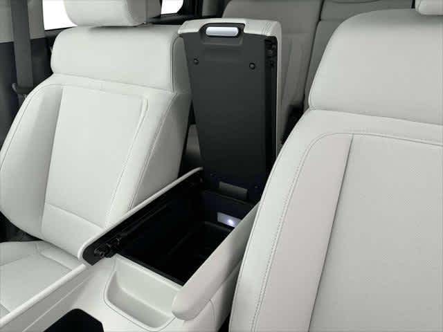 2024 Hyundai Santa Fe SE - Photo 18