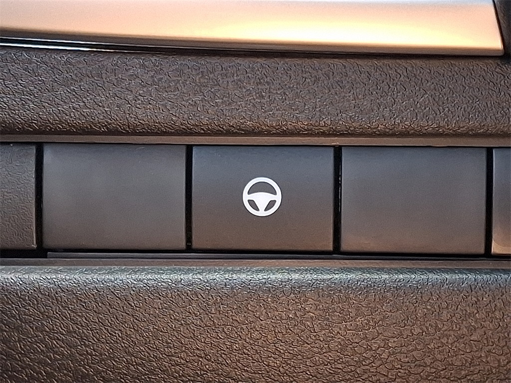2025 Nissan Rogue SV - Photo 17