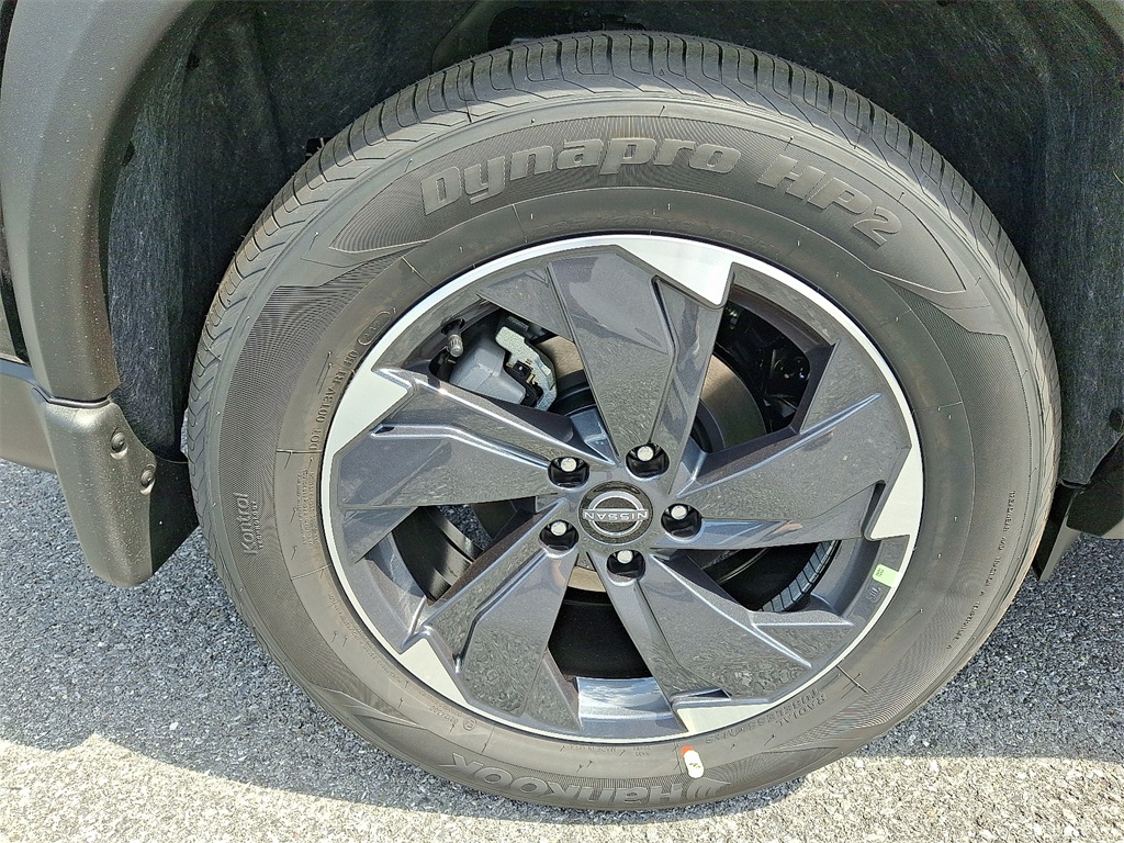 2025 Nissan Rogue SV - Photo 5