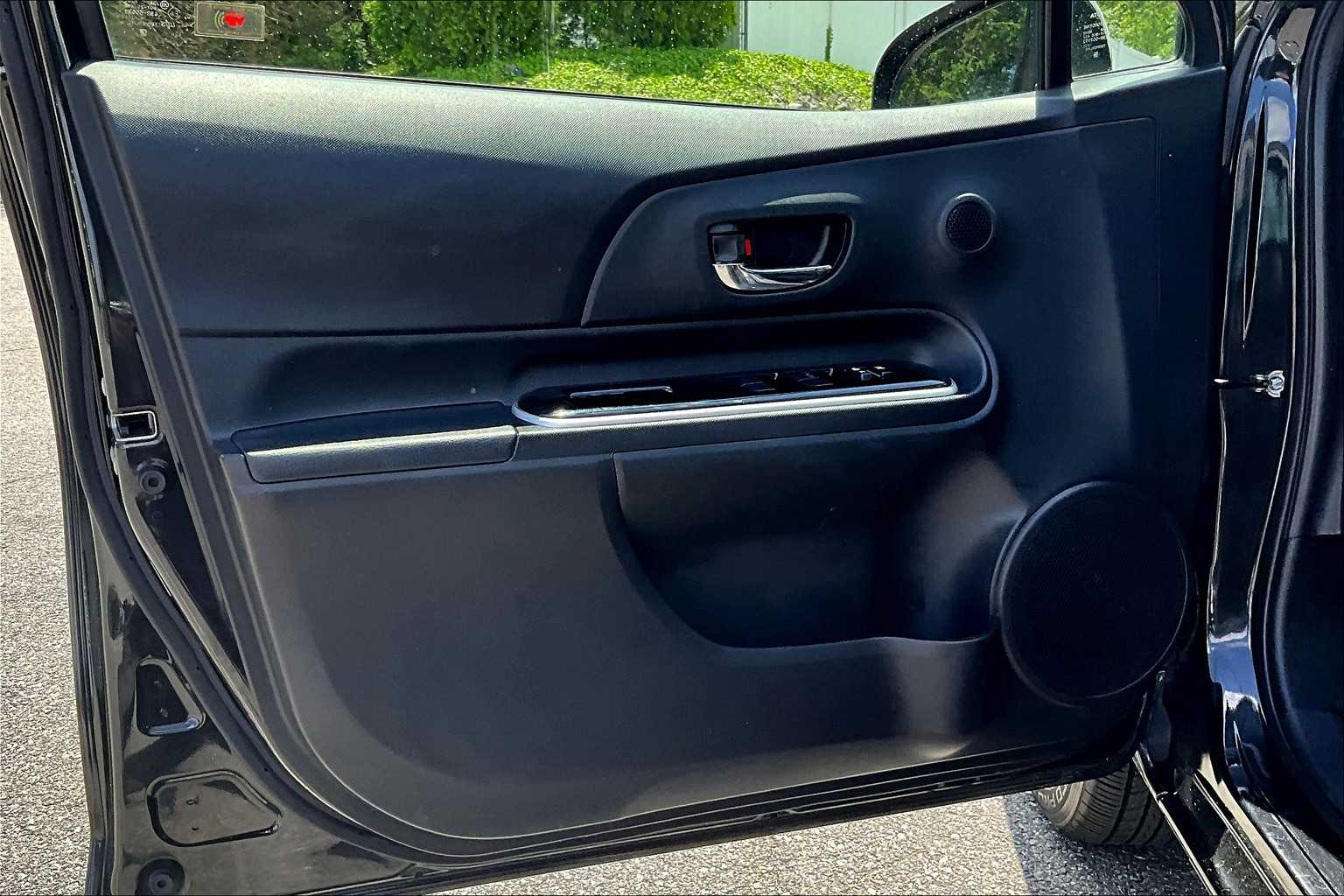 2016 Toyota Prius c Persona Series - Photo 12