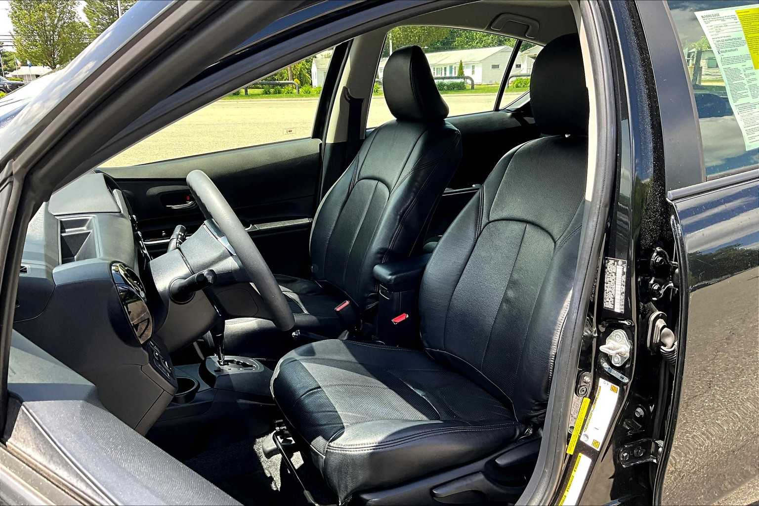 2016 Toyota Prius c Persona Series - Photo 13