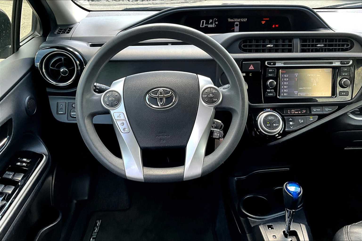 2016 Toyota Prius c Persona Series - Photo 20
