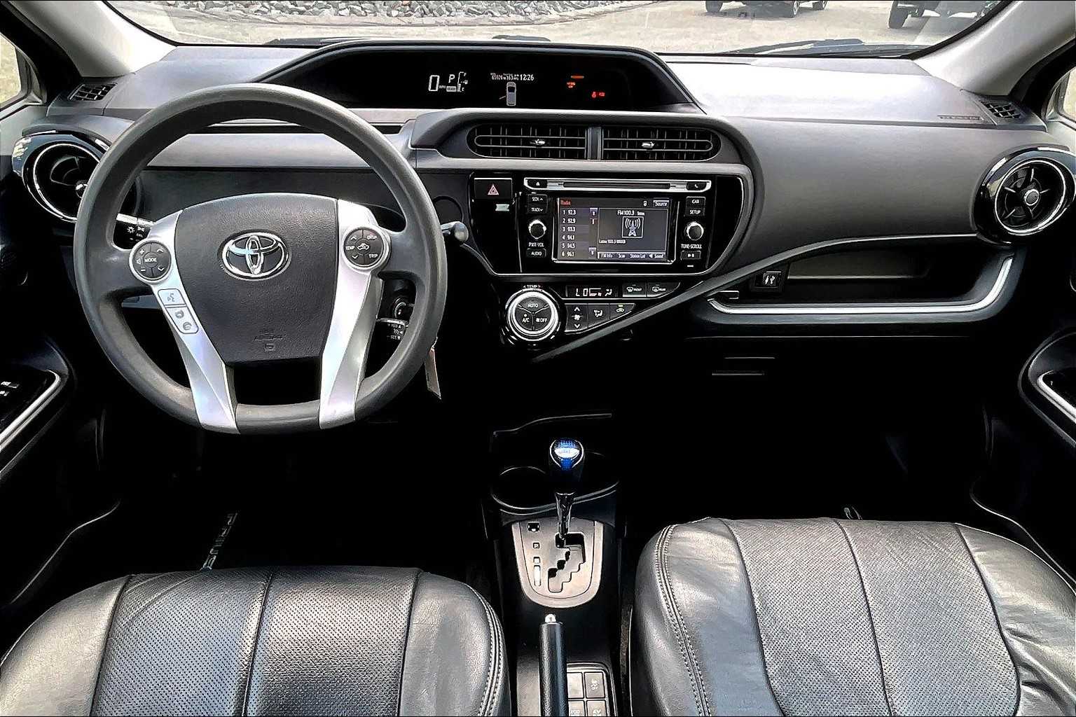 2016 Toyota Prius c Persona Series - Photo 23