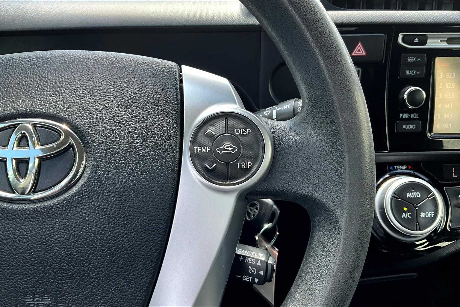 2016 Toyota Prius c Persona Series - Photo 26