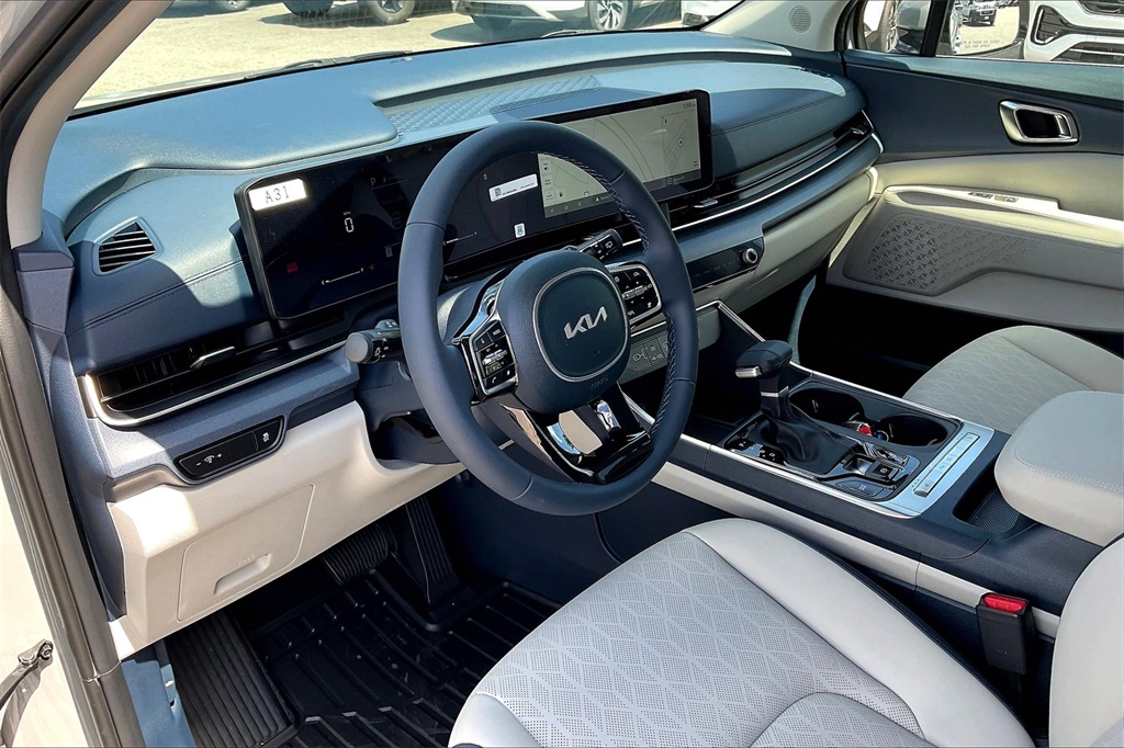 2026 Kia Carnival EX - Photo 9