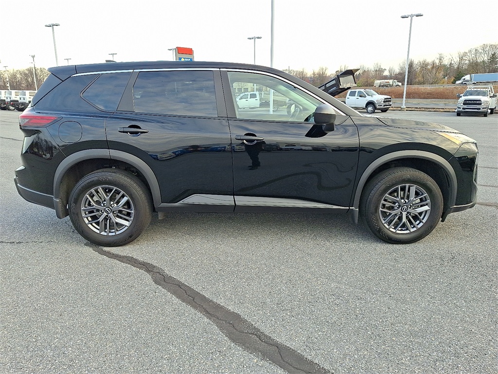 2024 Nissan Rogue S - Photo 8