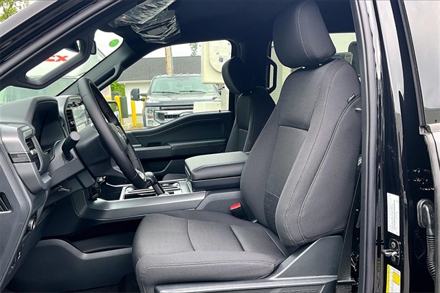 2025 Ford F-150 XLT - Photo 10