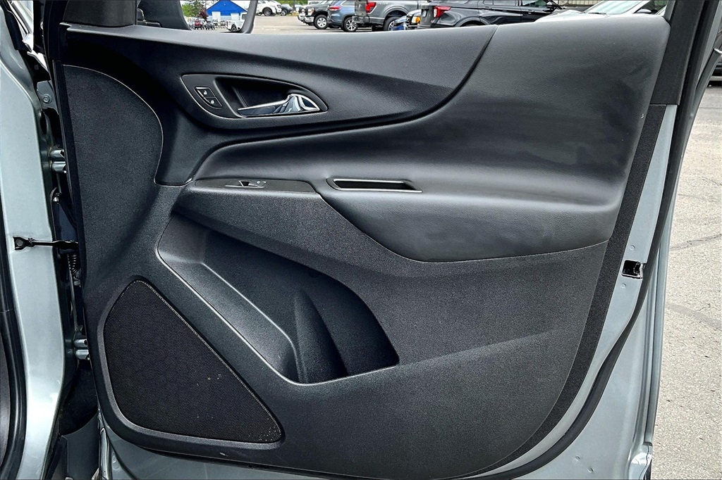 2023 Chevrolet Equinox LT - Photo 12