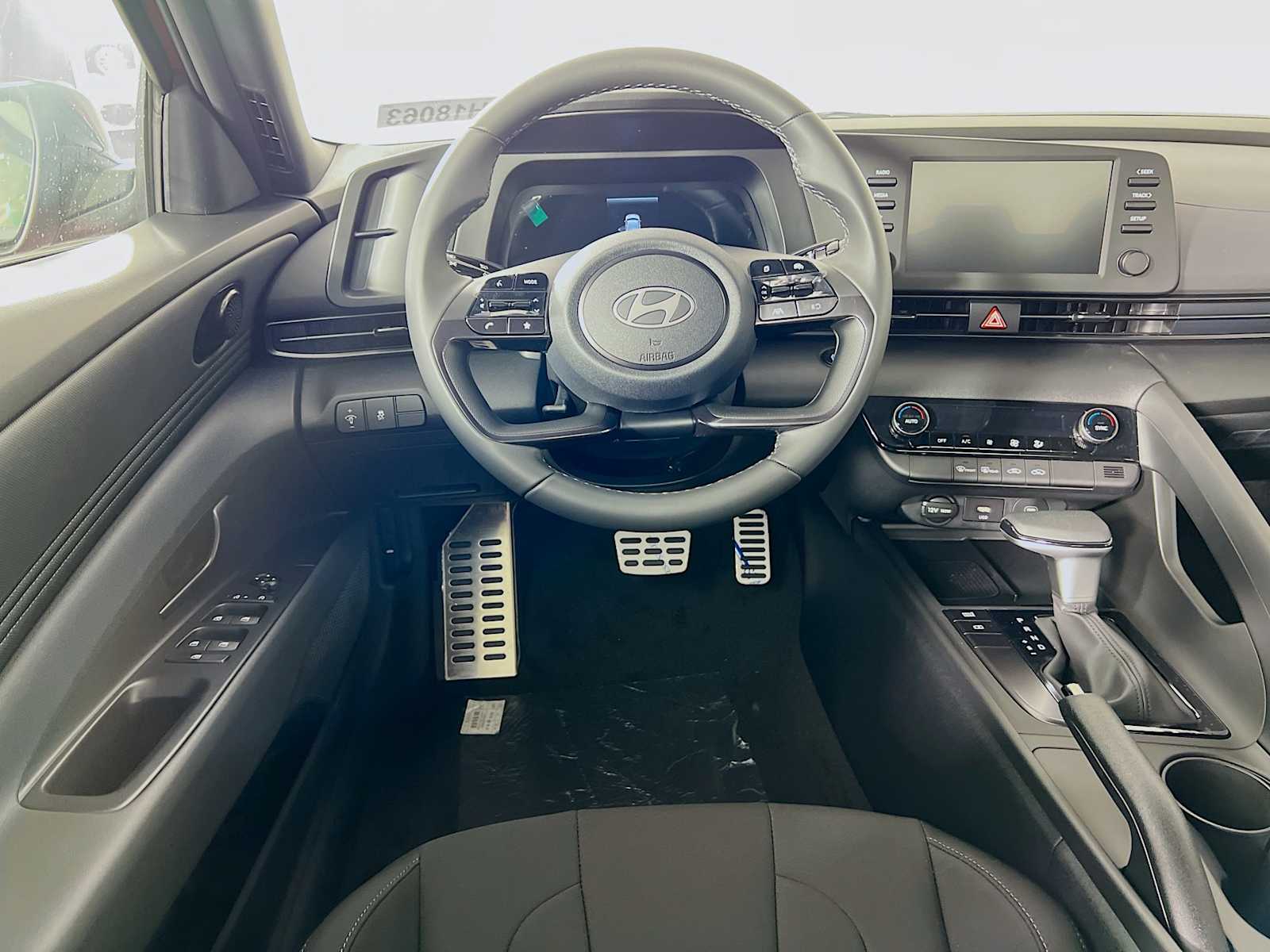 2025 Hyundai Elantra SEL Sport - Photo 14