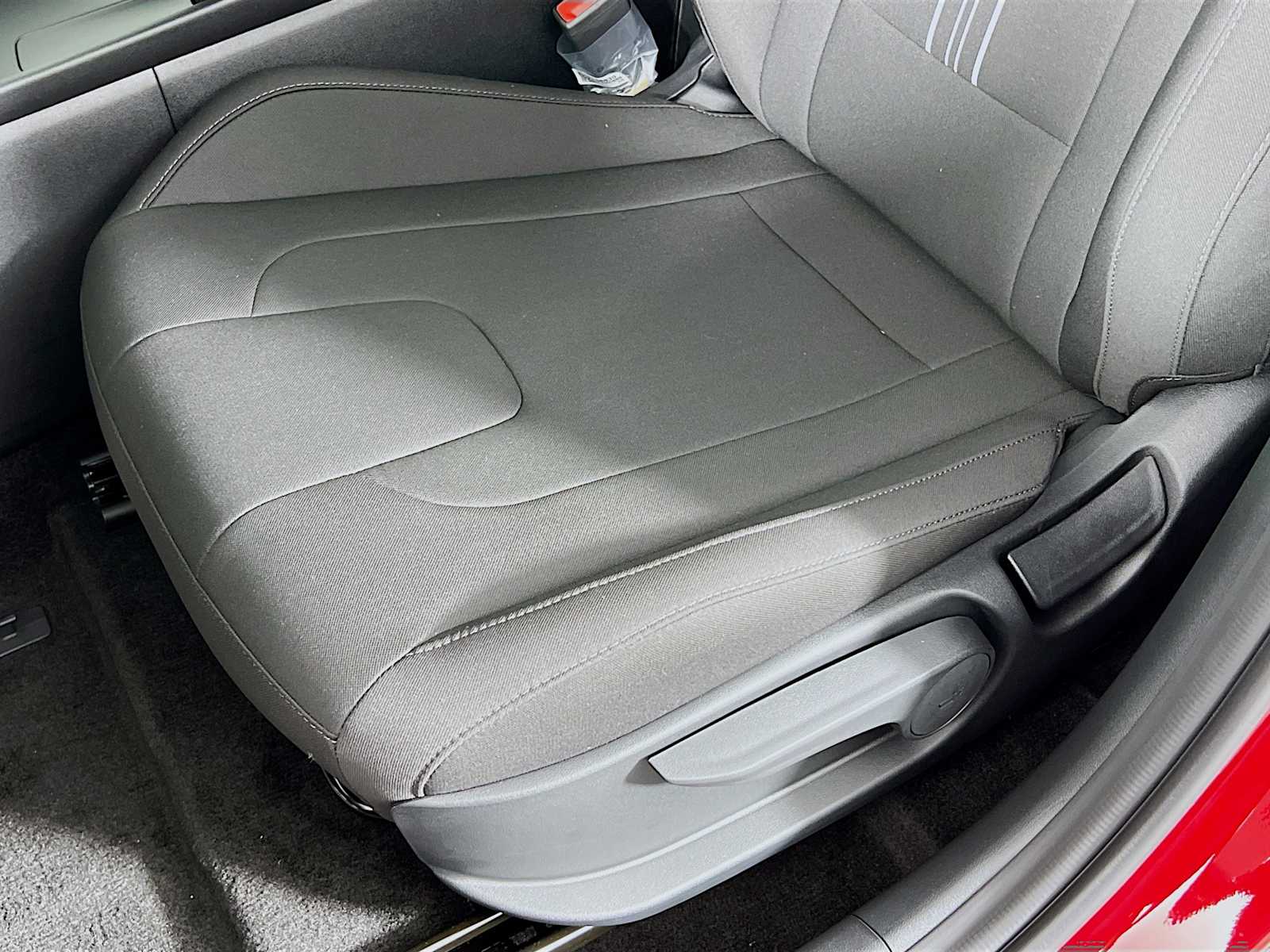 2025 Hyundai Elantra SEL Sport - Photo 16