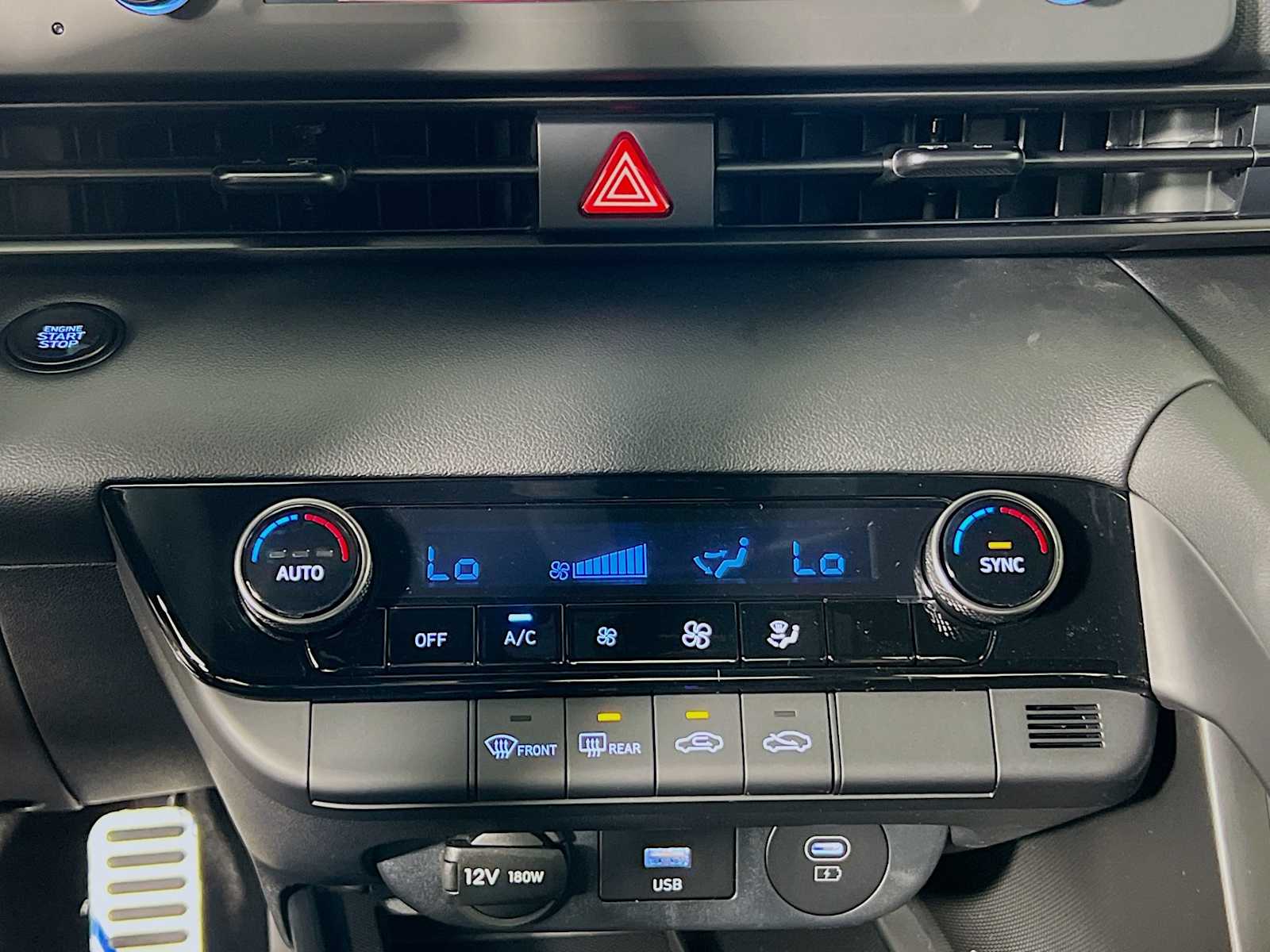 2025 Hyundai Elantra SEL Sport - Photo 10