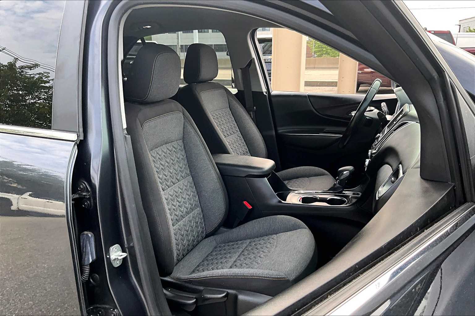 2022 Chevrolet Equinox LT - Photo 11
