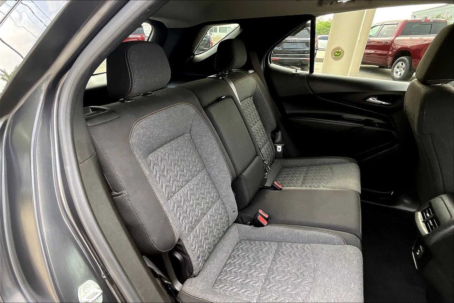 2022 Chevrolet Equinox LT - Photo 16