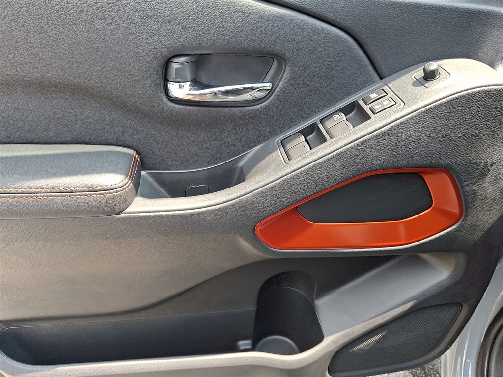 2025 Nissan Frontier PRO-4X - Photo 7