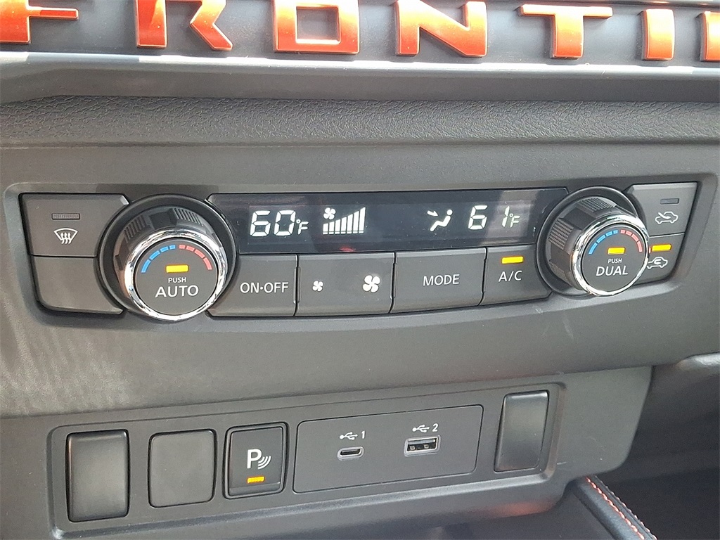 2025 Nissan Frontier PRO-4X - Photo 10