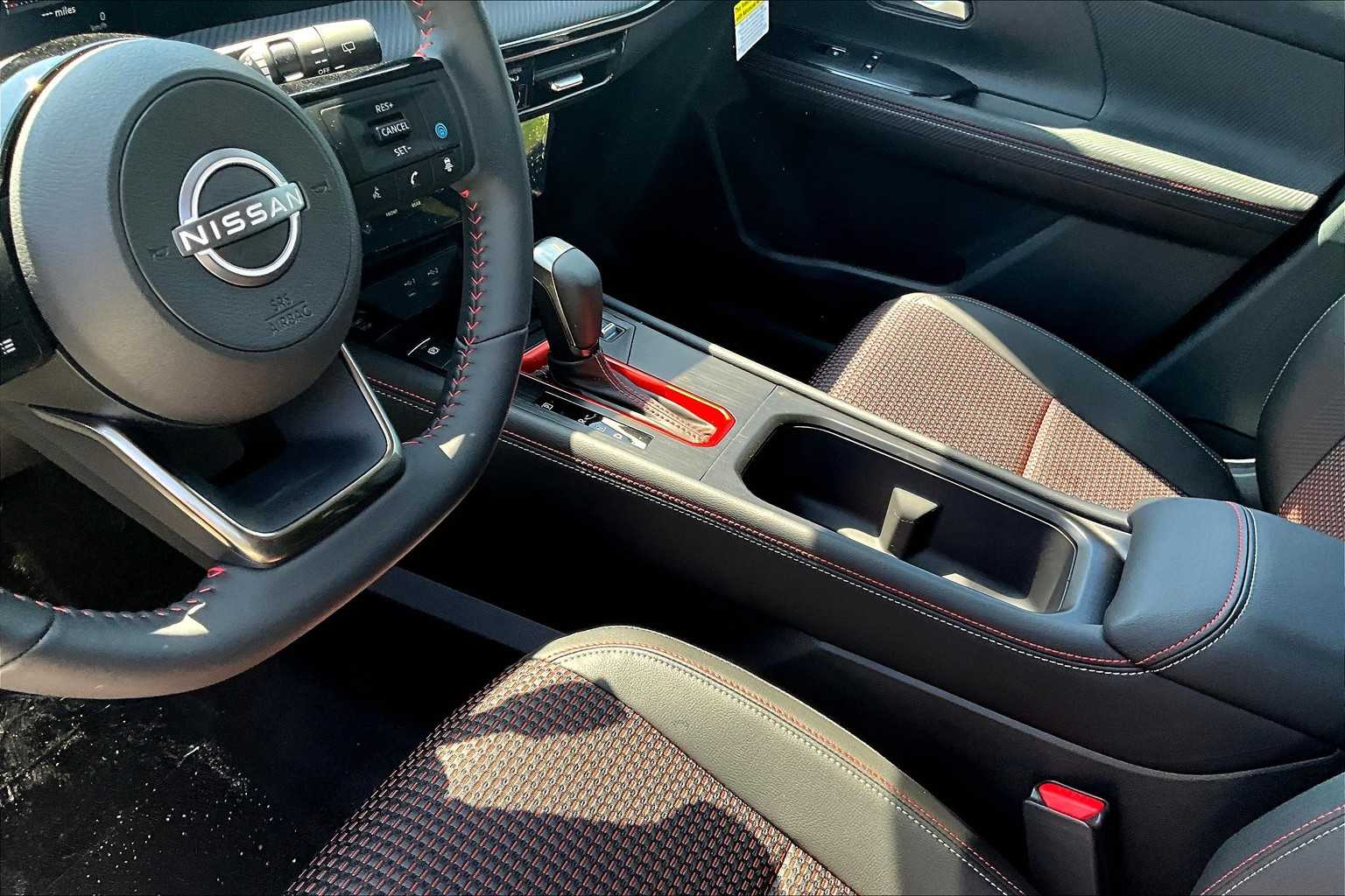 2025 Nissan Kicks SR - Photo 13