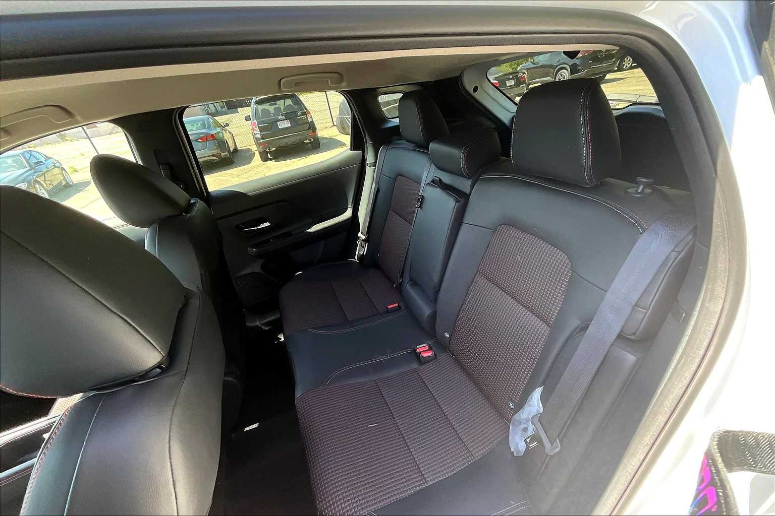 2025 Nissan Kicks SR - Photo 14
